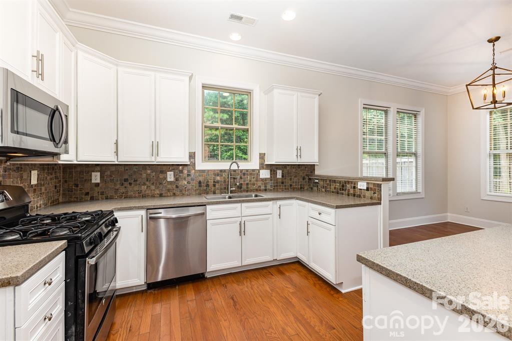 4204 Belle Meade Circle