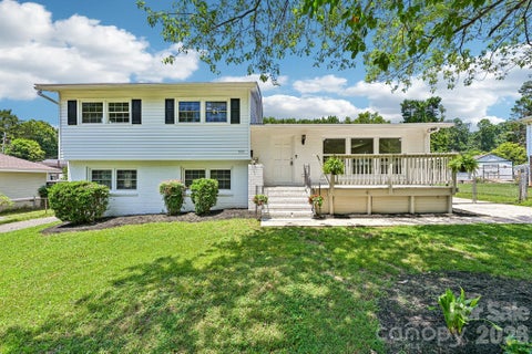 Photo of 923 Yuma Street, Charlotte, NC 28213 (MLS # 4397839)