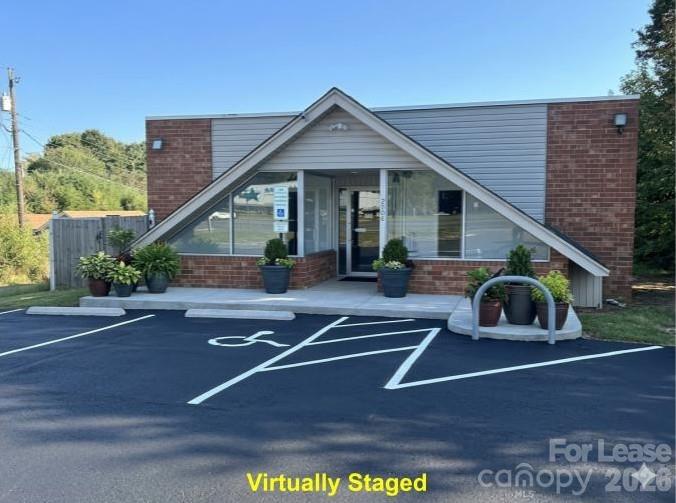 2906 Springs Road NE