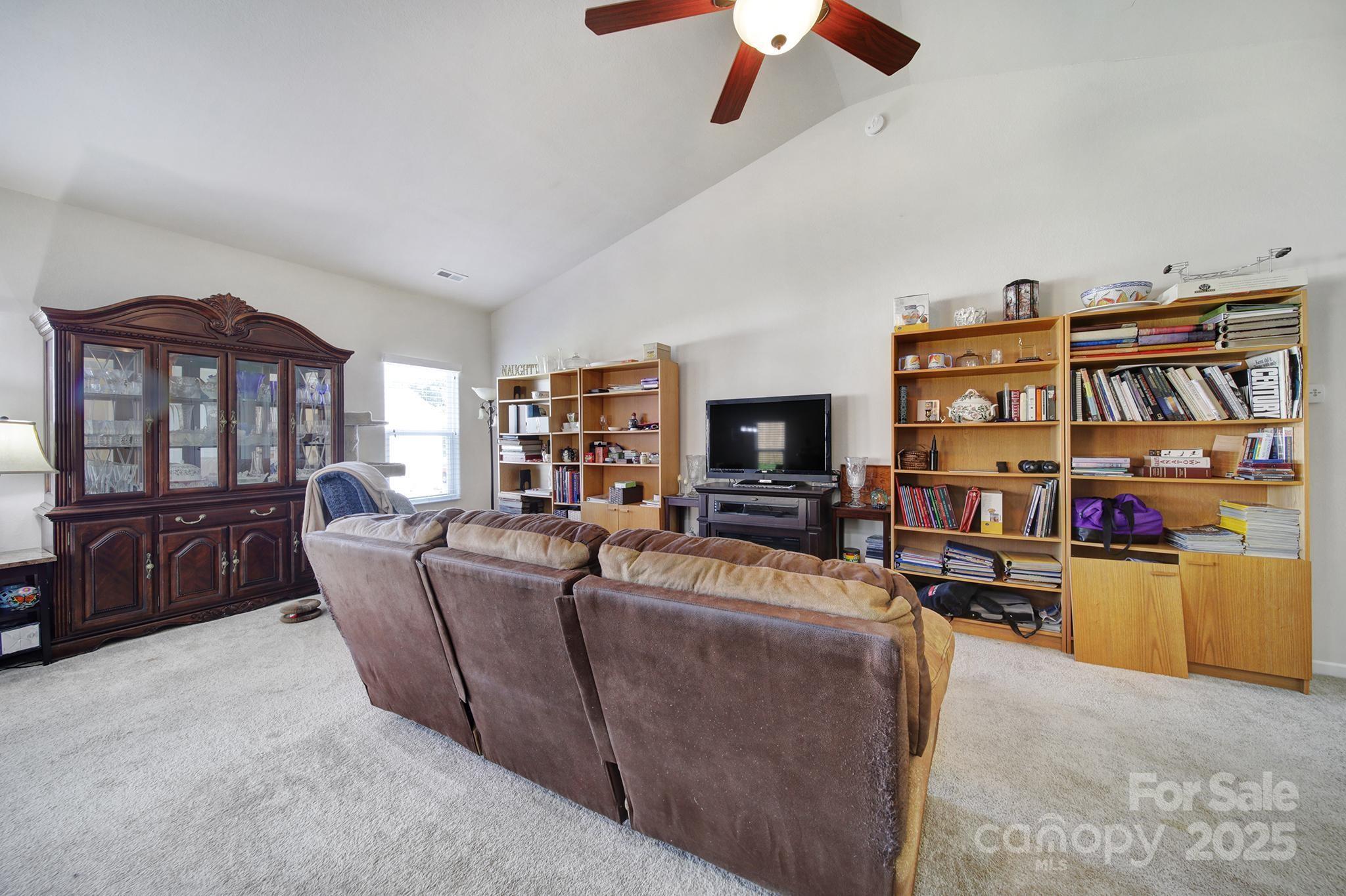 1122 Blue Topaz Drive