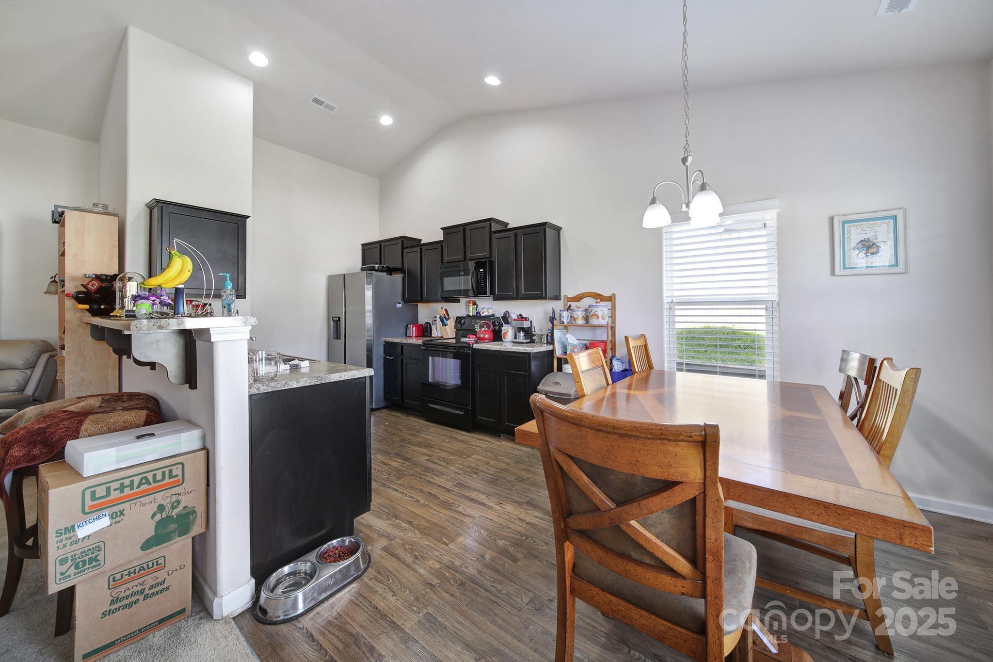 1122 Blue Topaz Drive