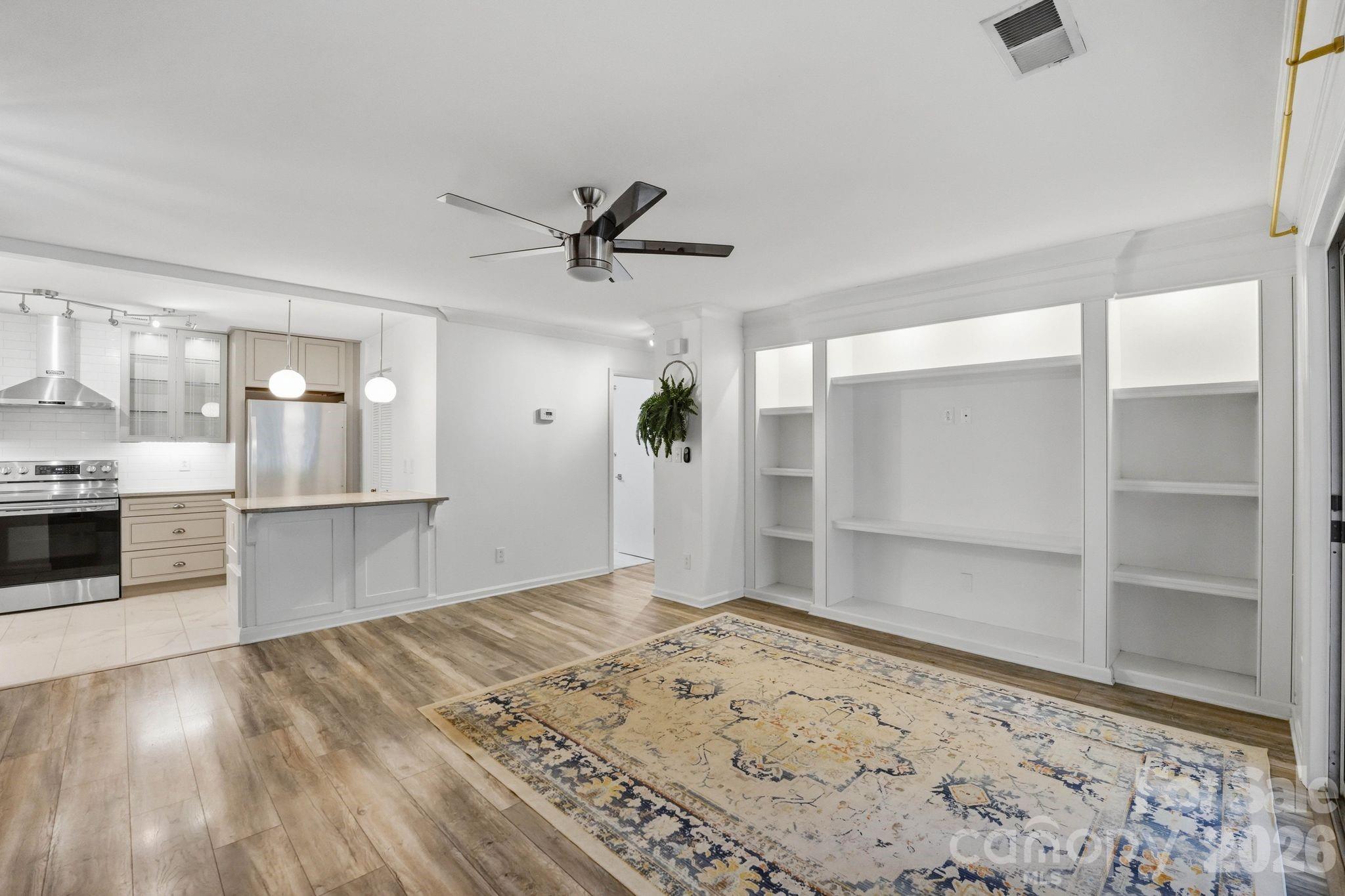 1042 Churchill Downs Court