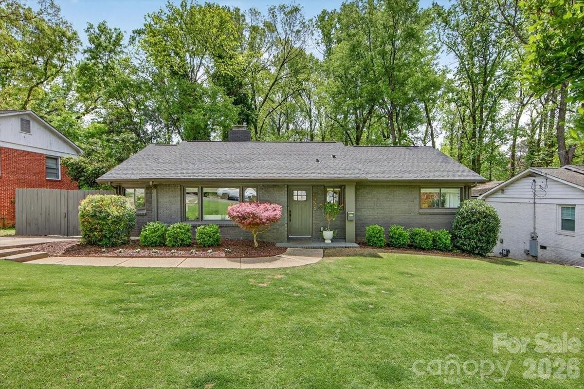 1226 Mockingbird Lane