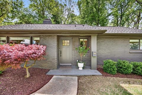 Photo of 1226 Mockingbird Lane, Charlotte, NC 28209 (MLS # 4366847)