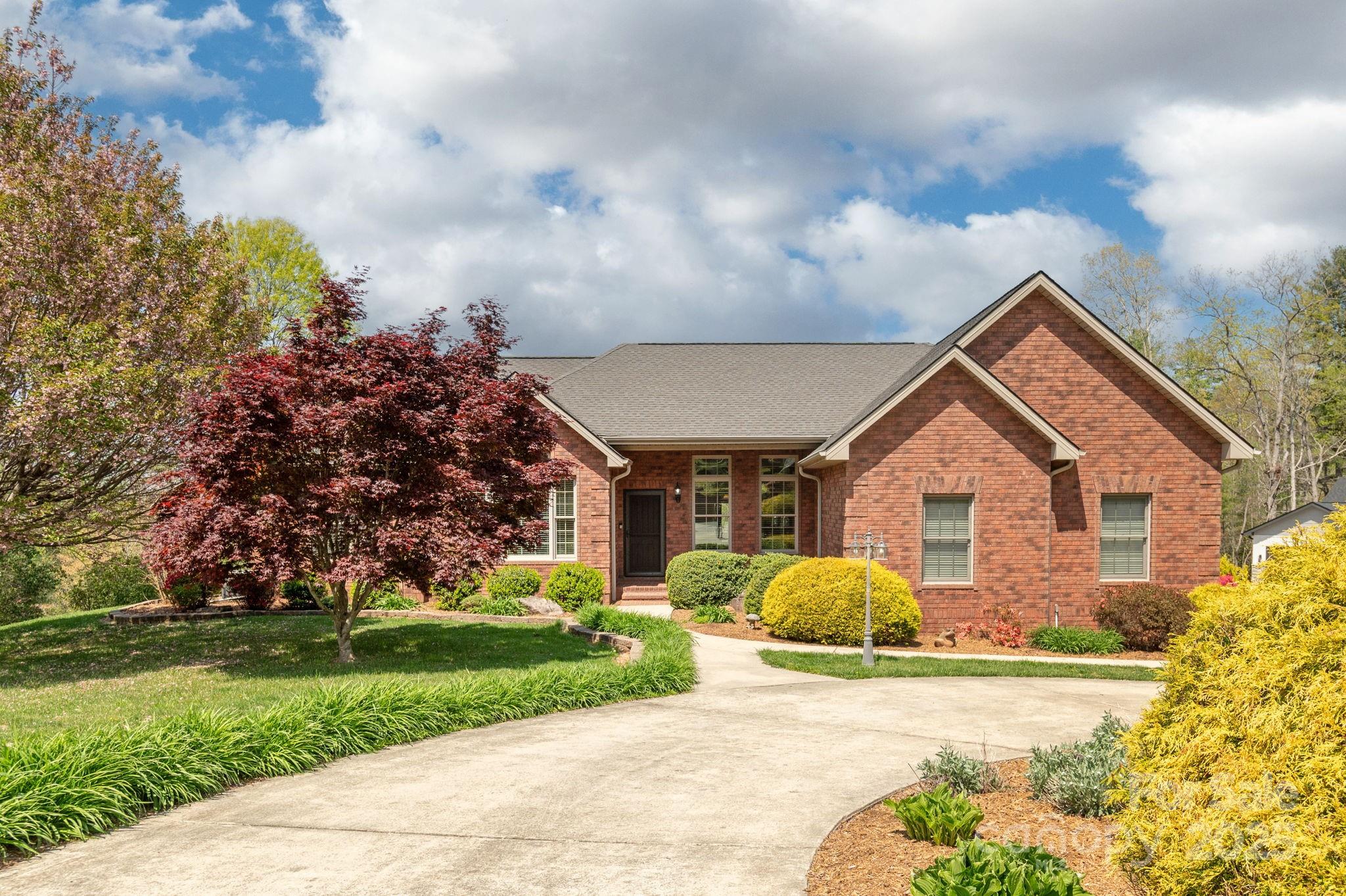 28 Tudor Crescent Court