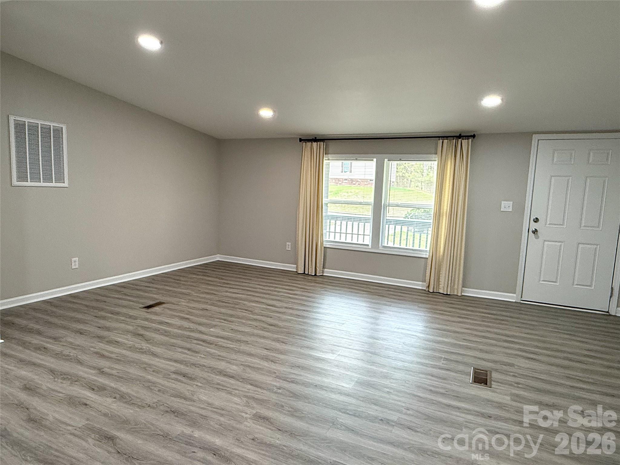 Poplar Glen - Residential