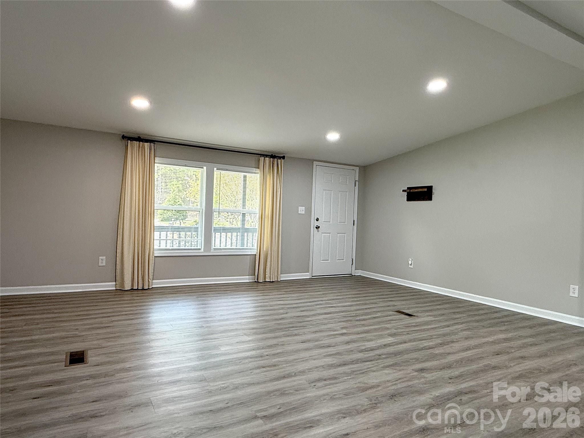 Poplar Glen - Residential