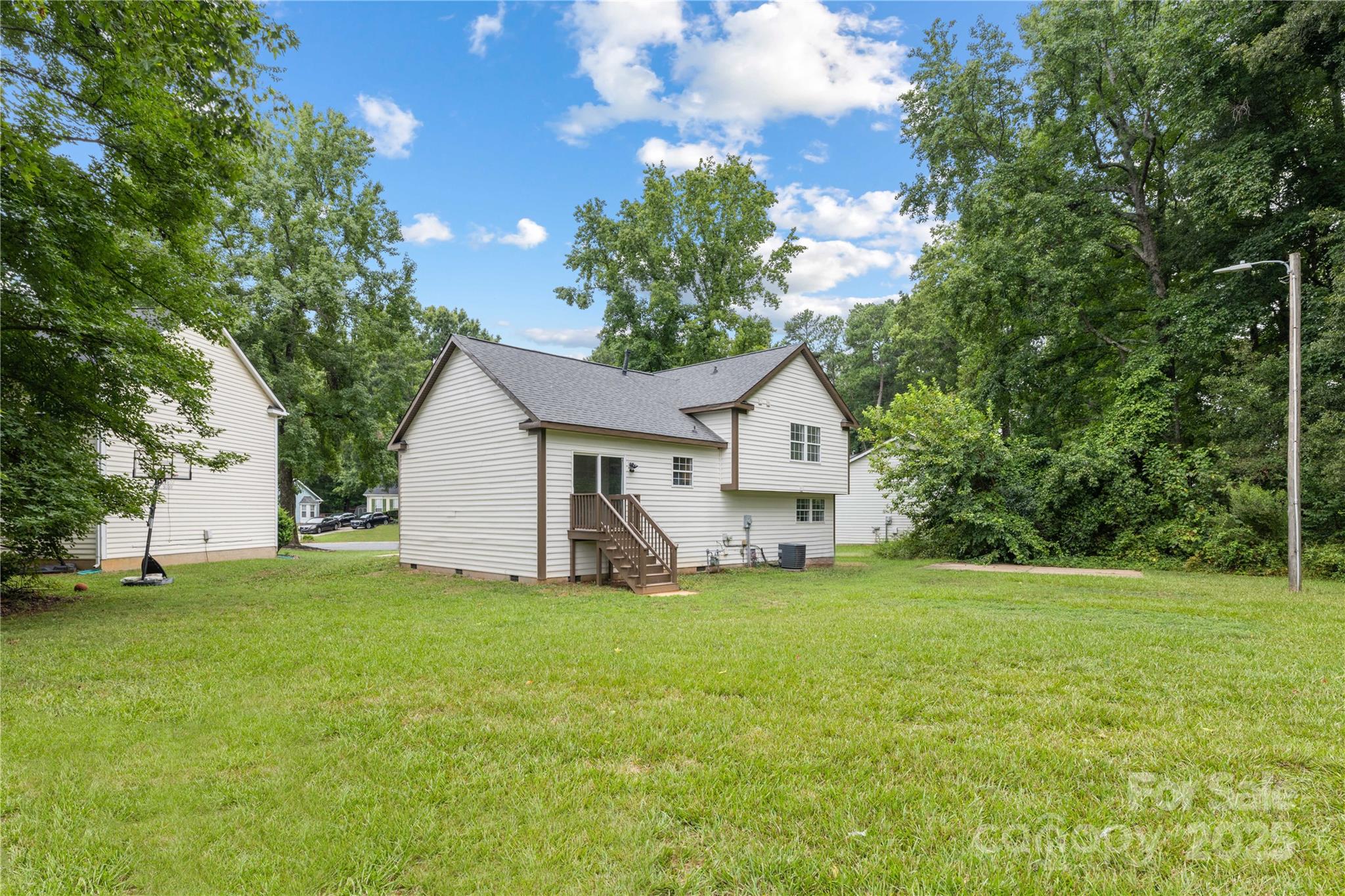 3224 Periwinkle Court