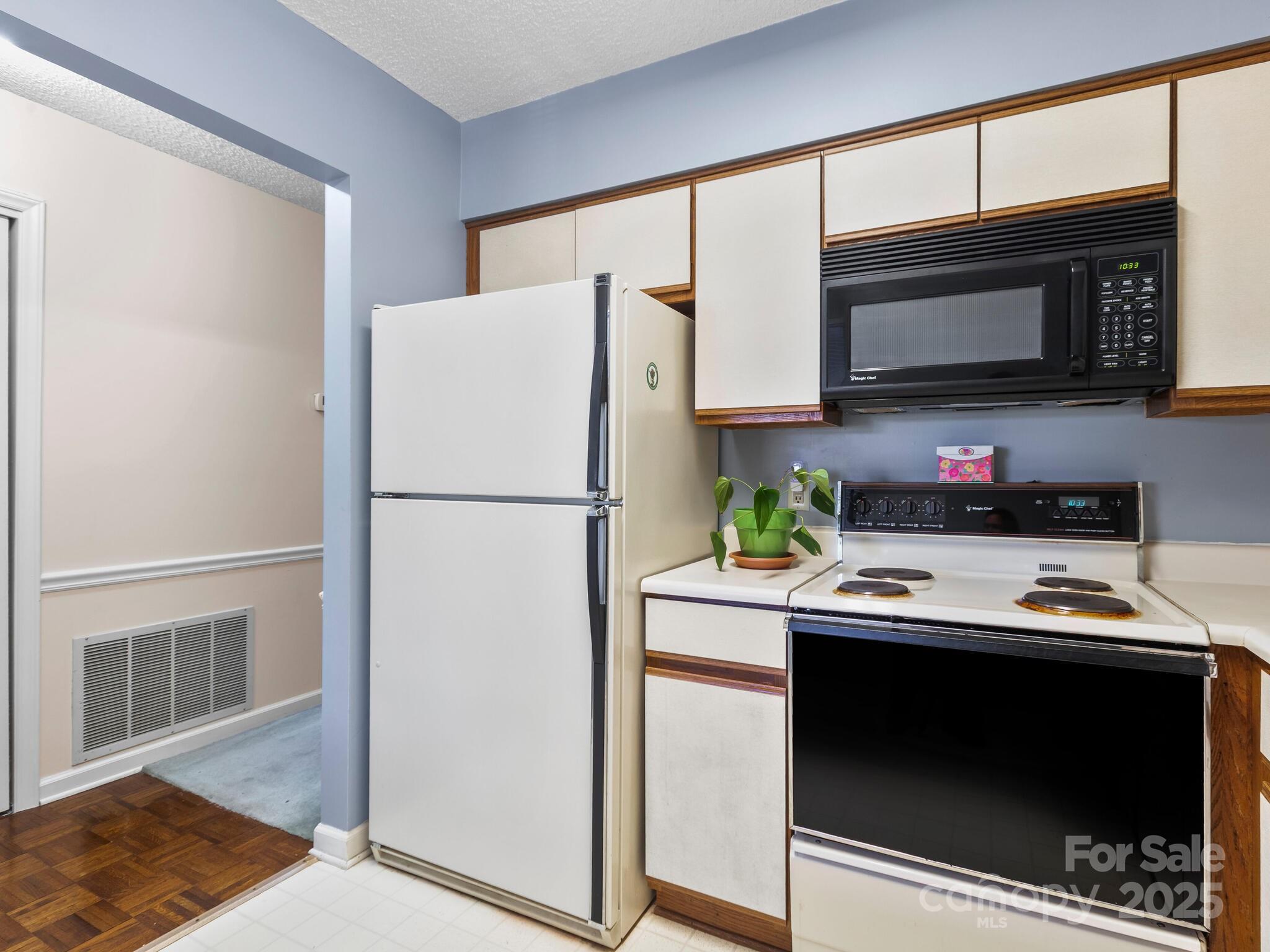 2604 Vineyard Boulevard