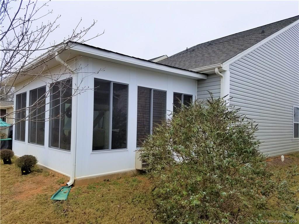 Newport Lakes - Residential