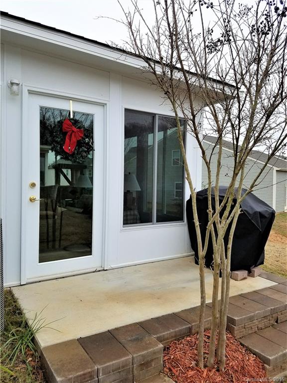 Newport Lakes - Residential