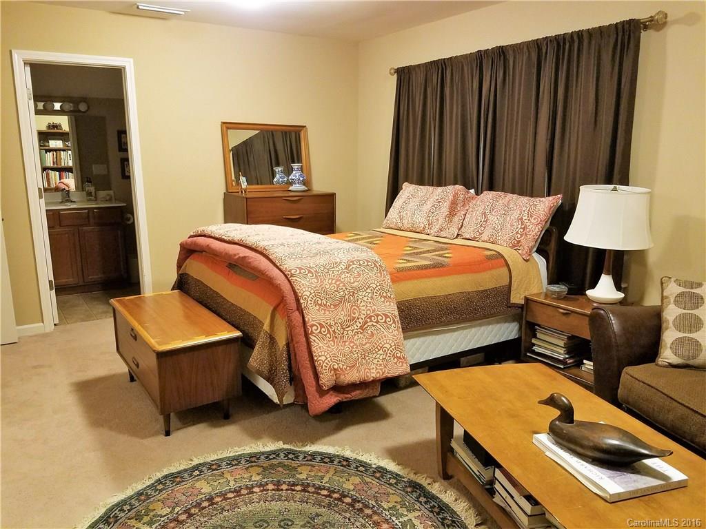 Newport Lakes - Residential