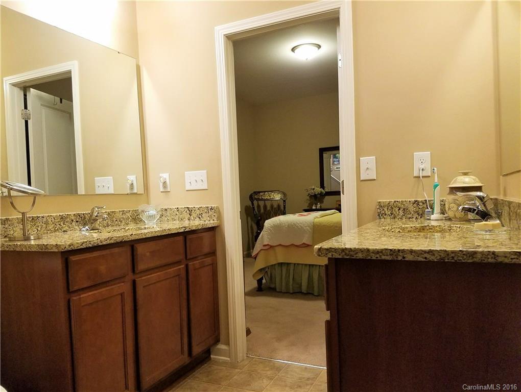 Newport Lakes - Residential