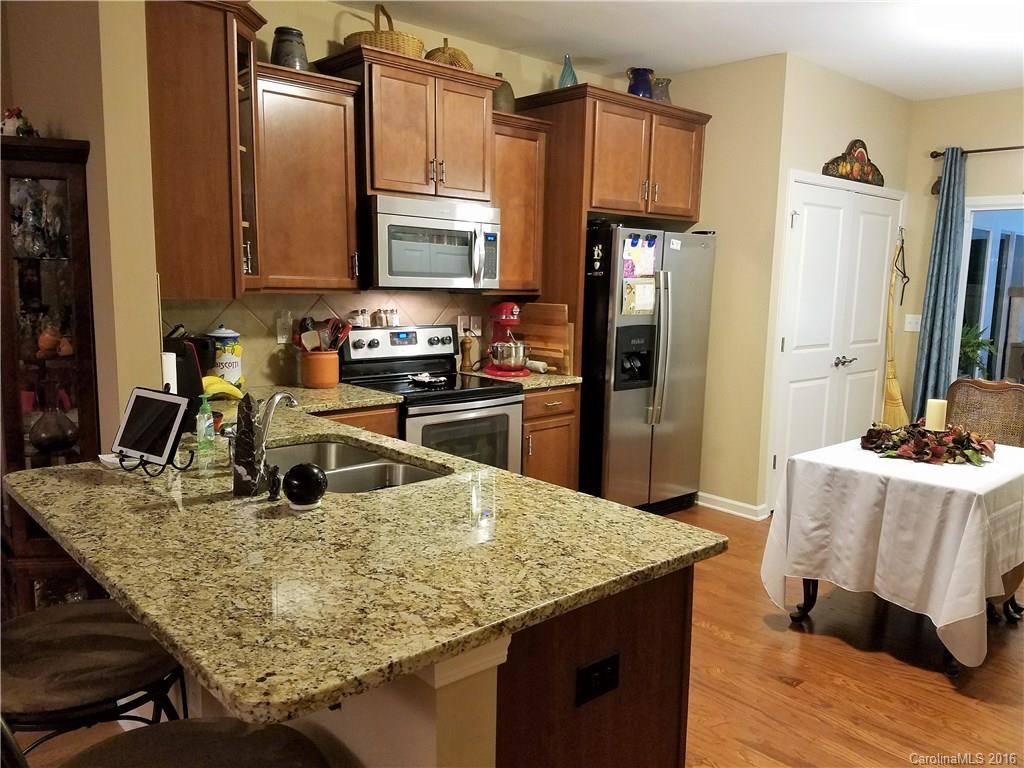 Newport Lakes - Residential