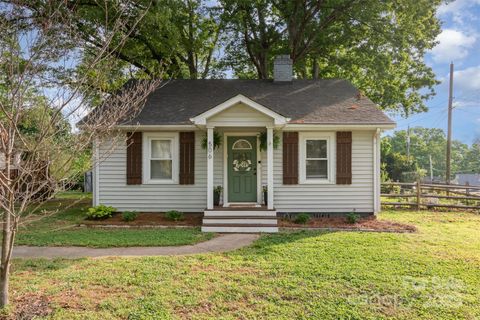 506 Englewood Street NE Concord NC 28025