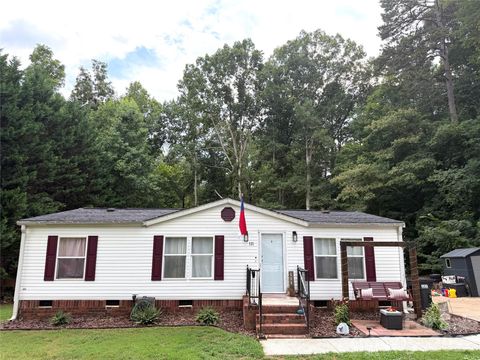 Photo of 111 Patrice Place, Mooresville, NC 28115 (MLS # 4401314)