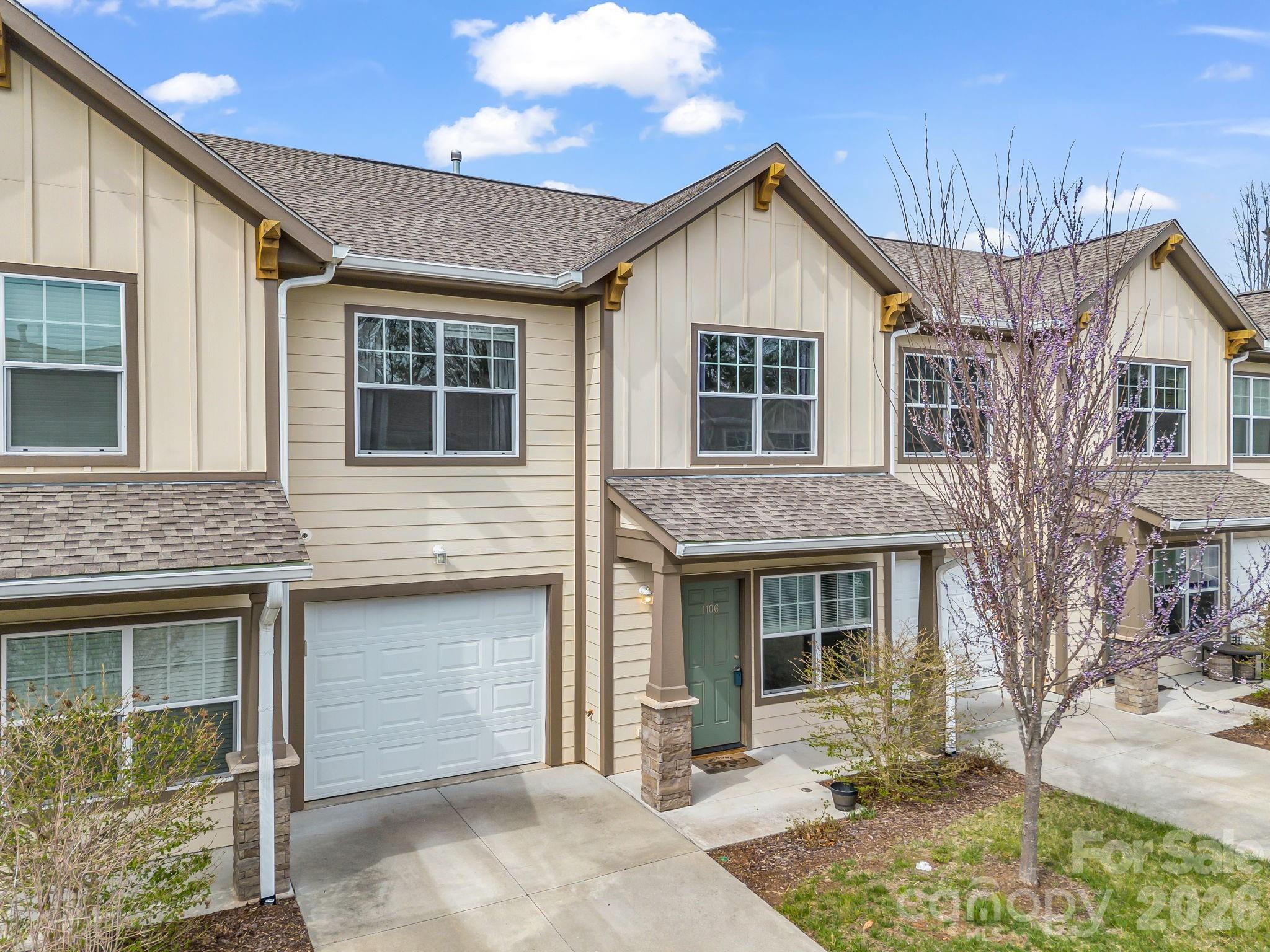 1106 Lynwood Forest Road