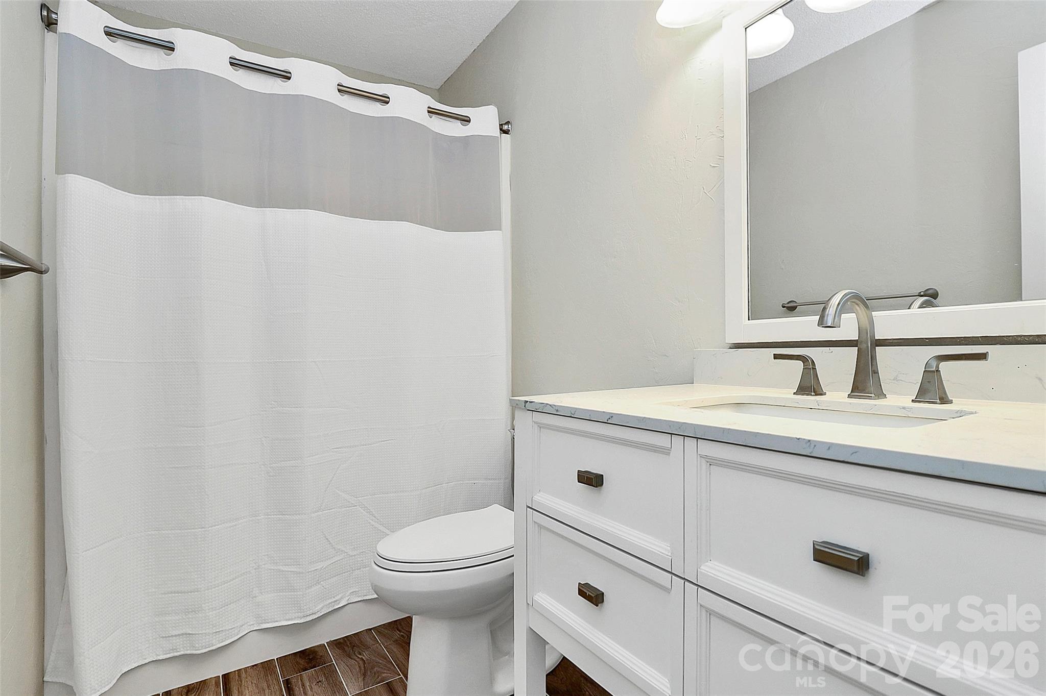 Manor Lake - Residential