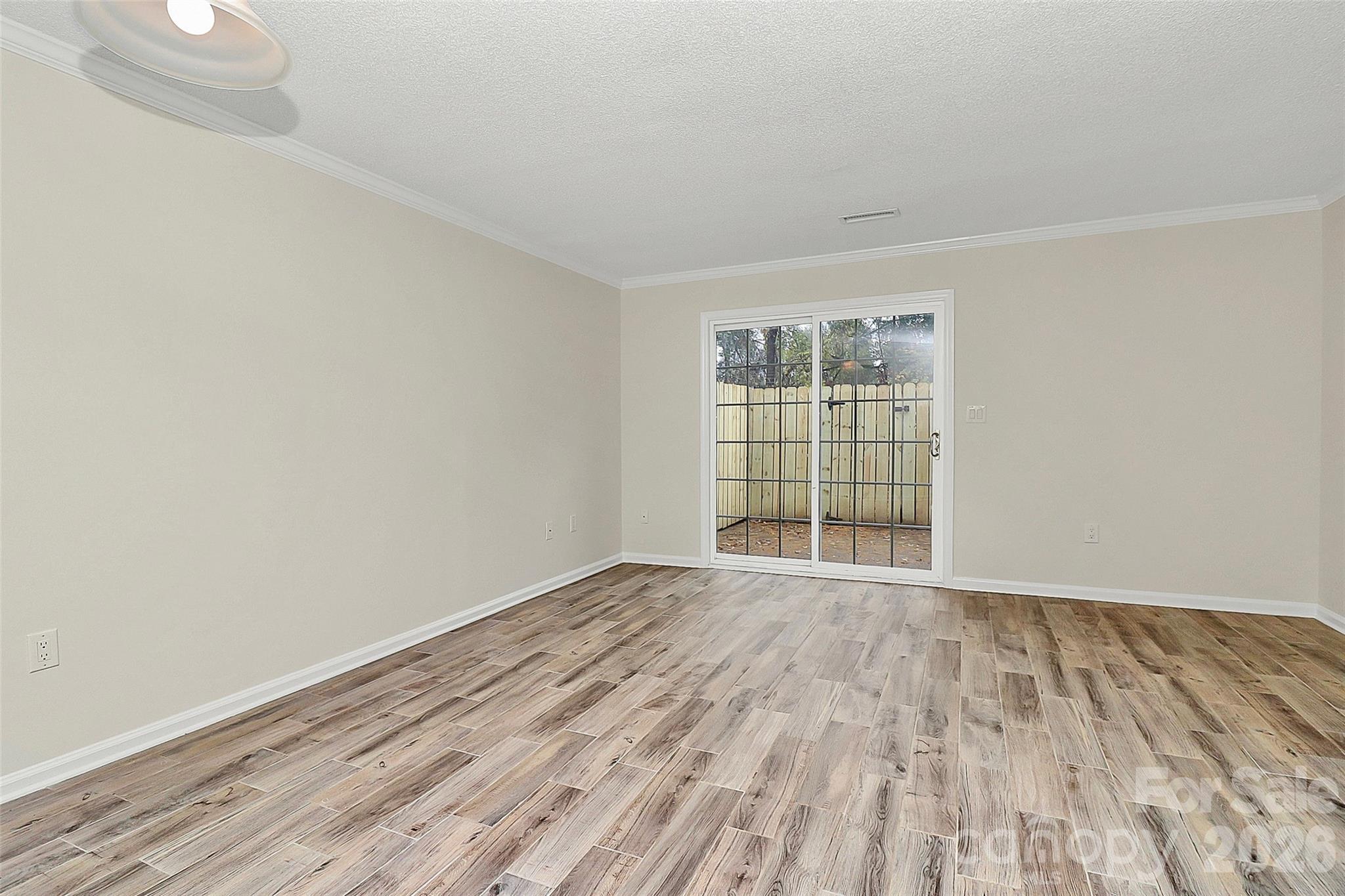 Manor Lake - Residential