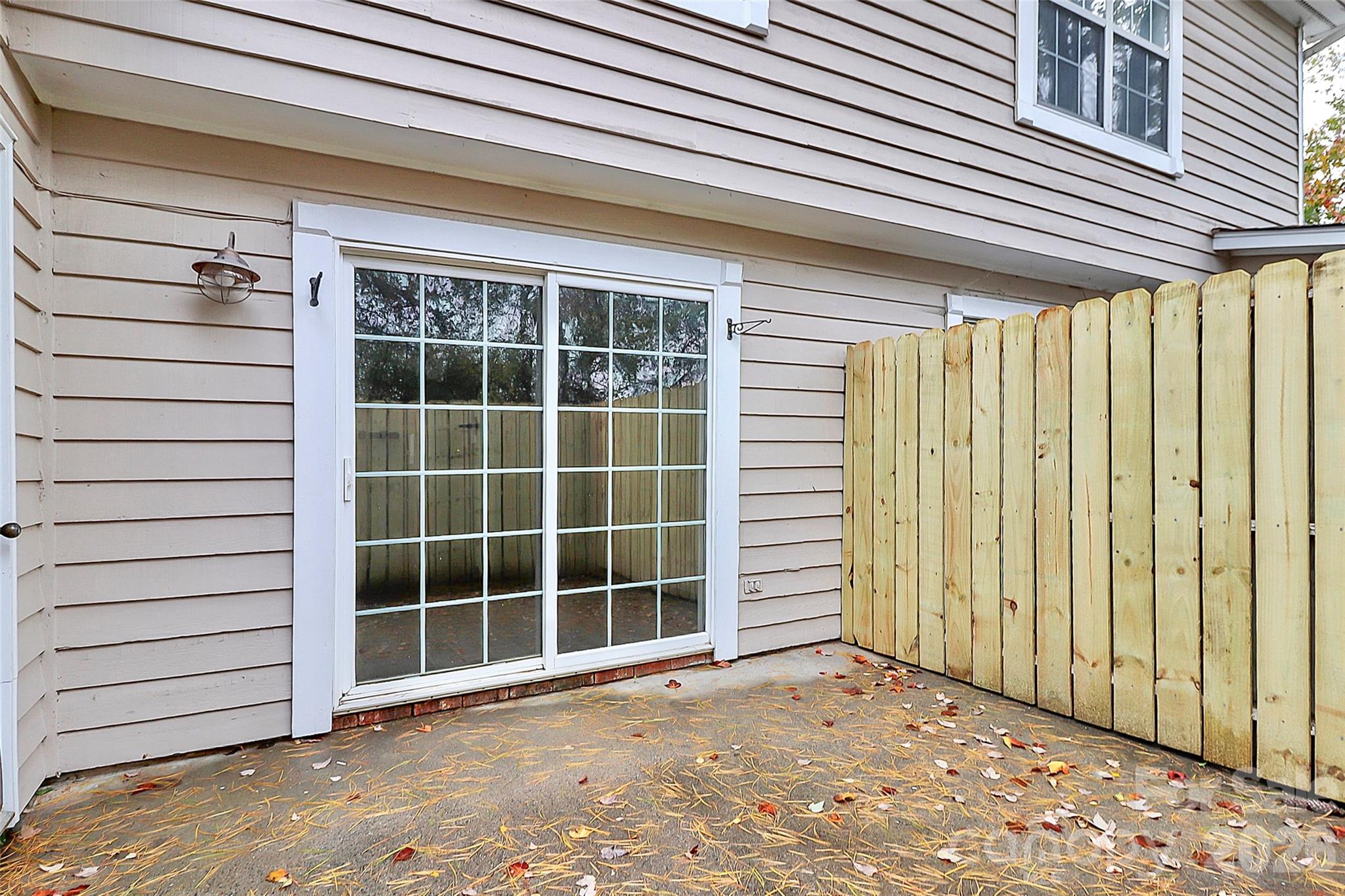 Manor Lake - Residential