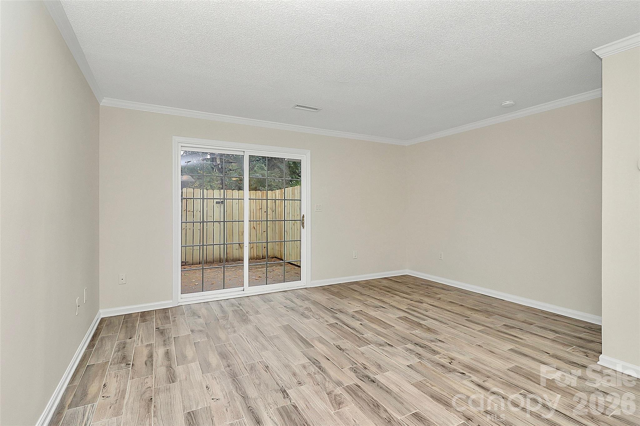 Manor Lake - Residential