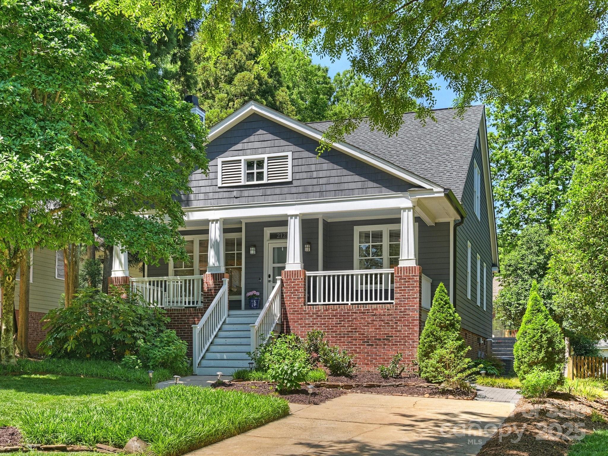 2121 Club Road