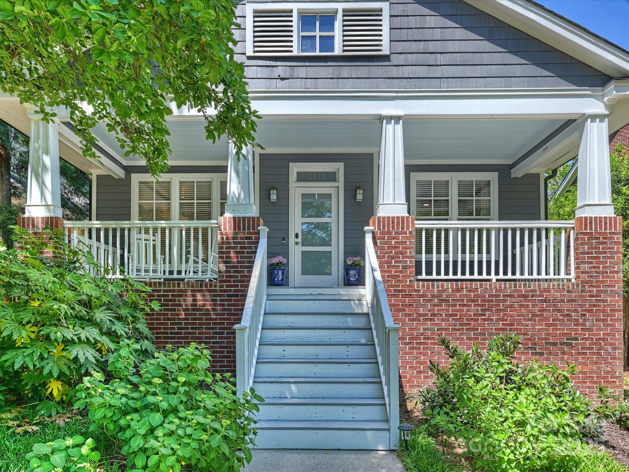 2121 Club Road
