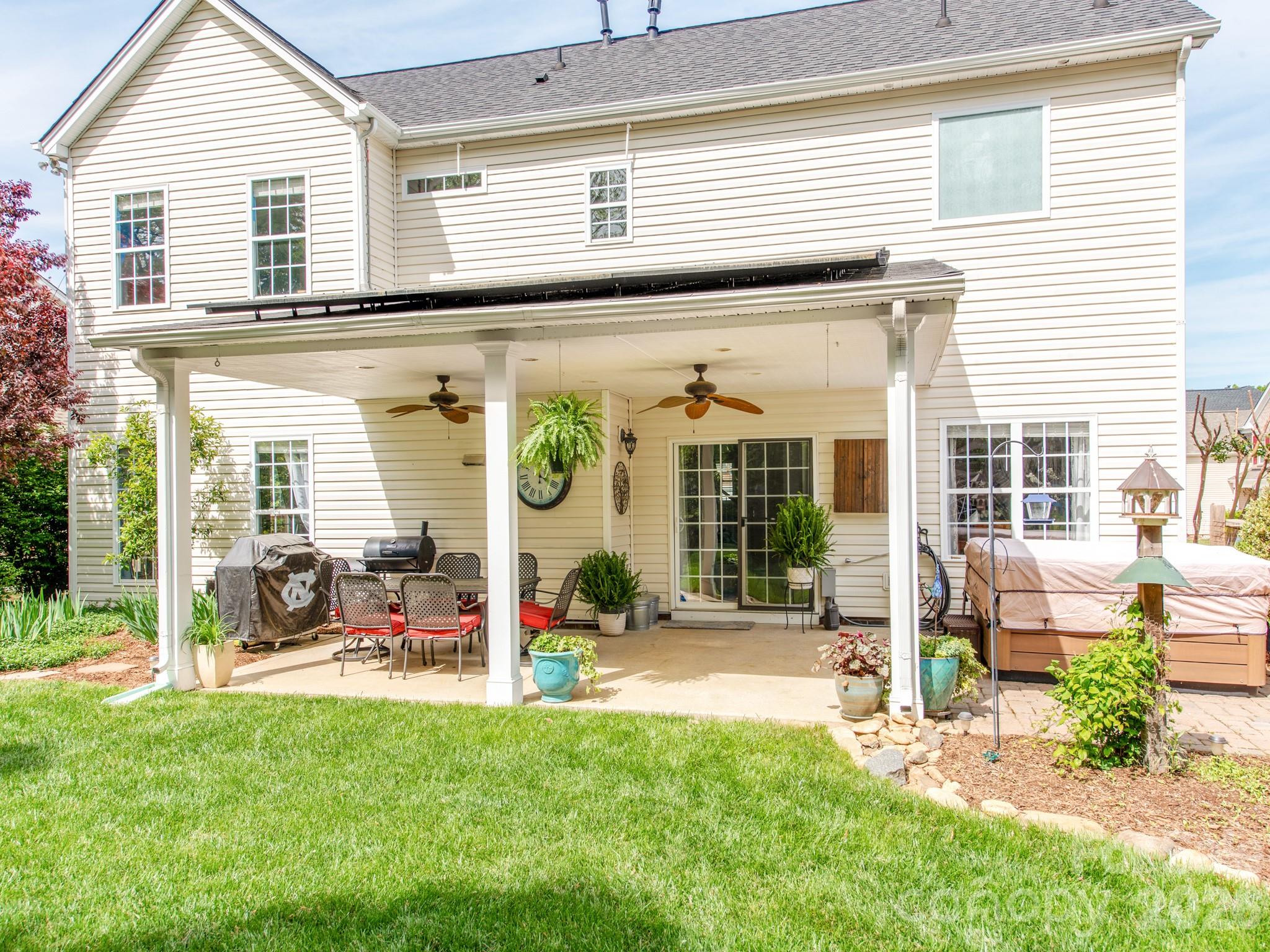 6135 Maple Leaf Avenue