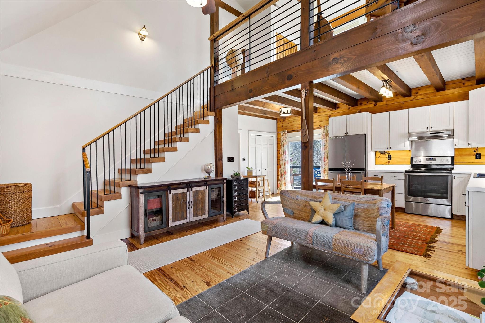 Christmount - Residential