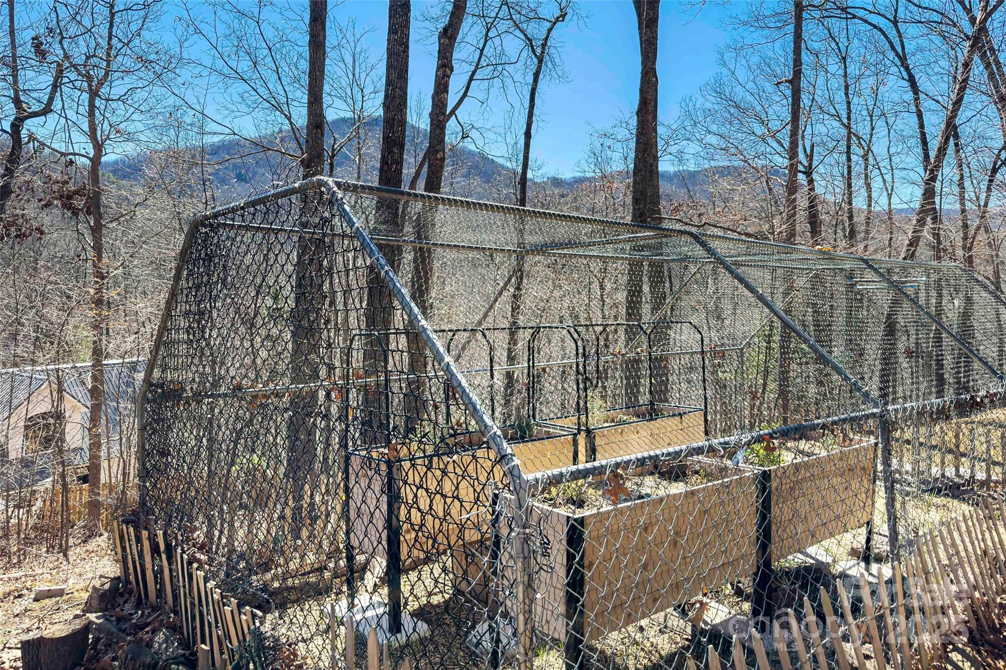 Christmount - Residential