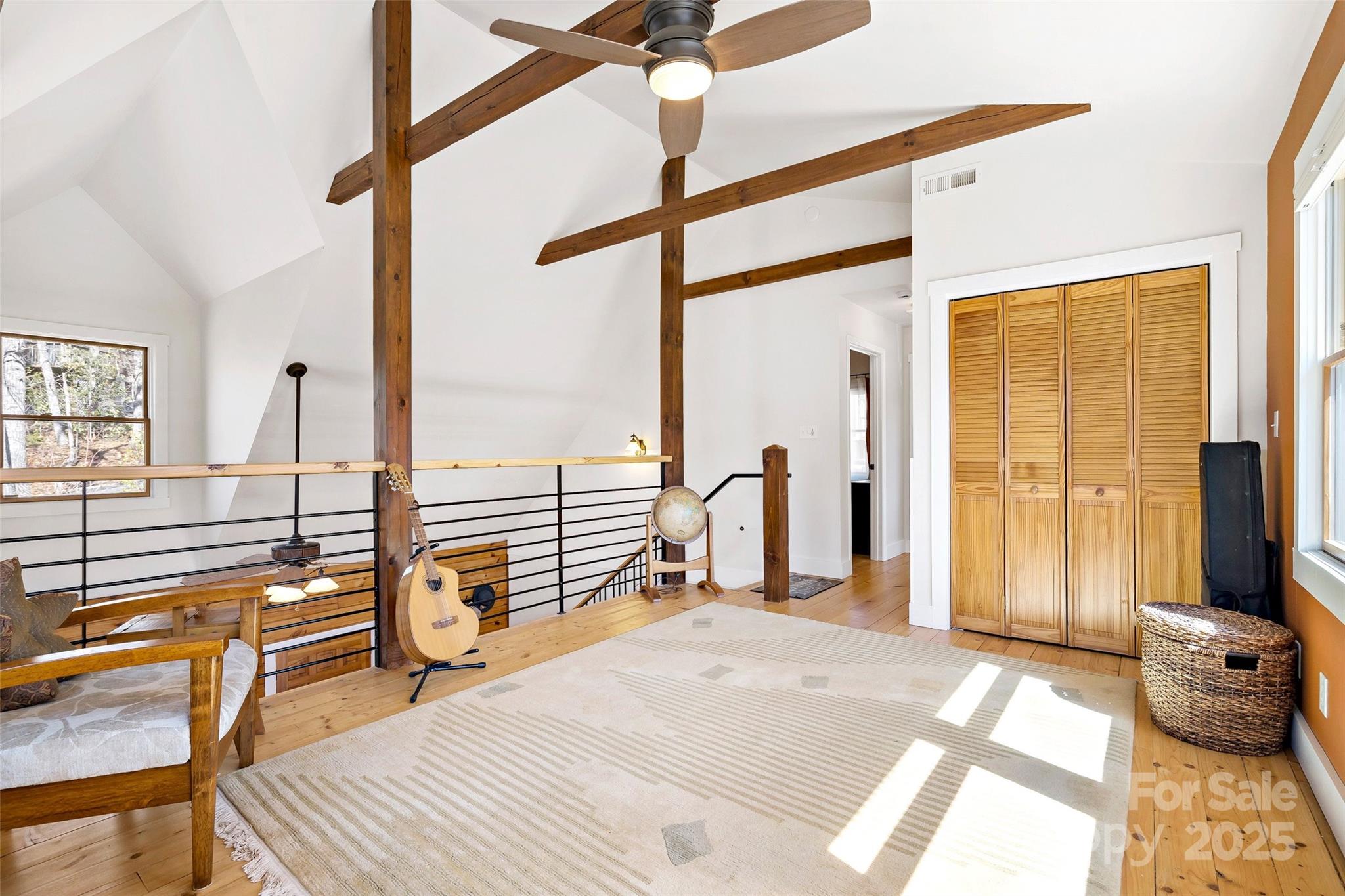 Christmount - Residential