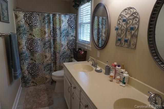 Country Club Hills - Residential