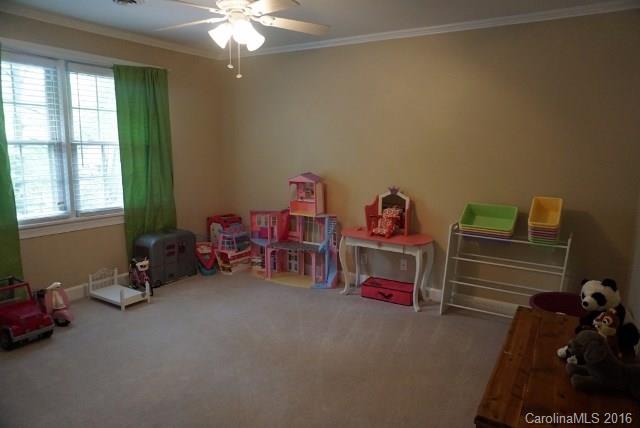 Country Club Hills - Residential