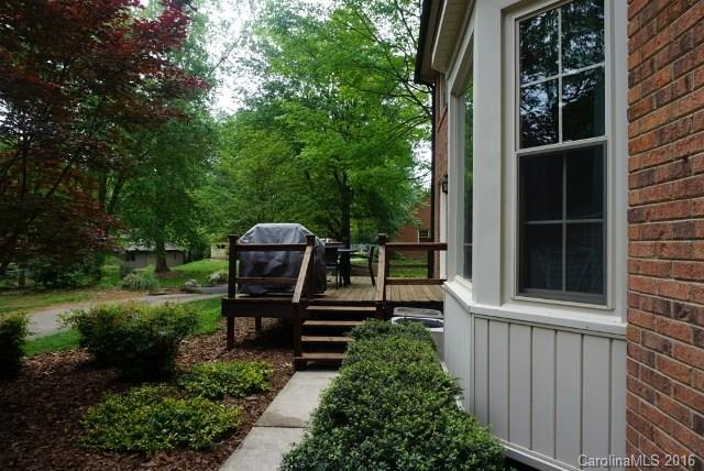 Country Club Hills - Residential