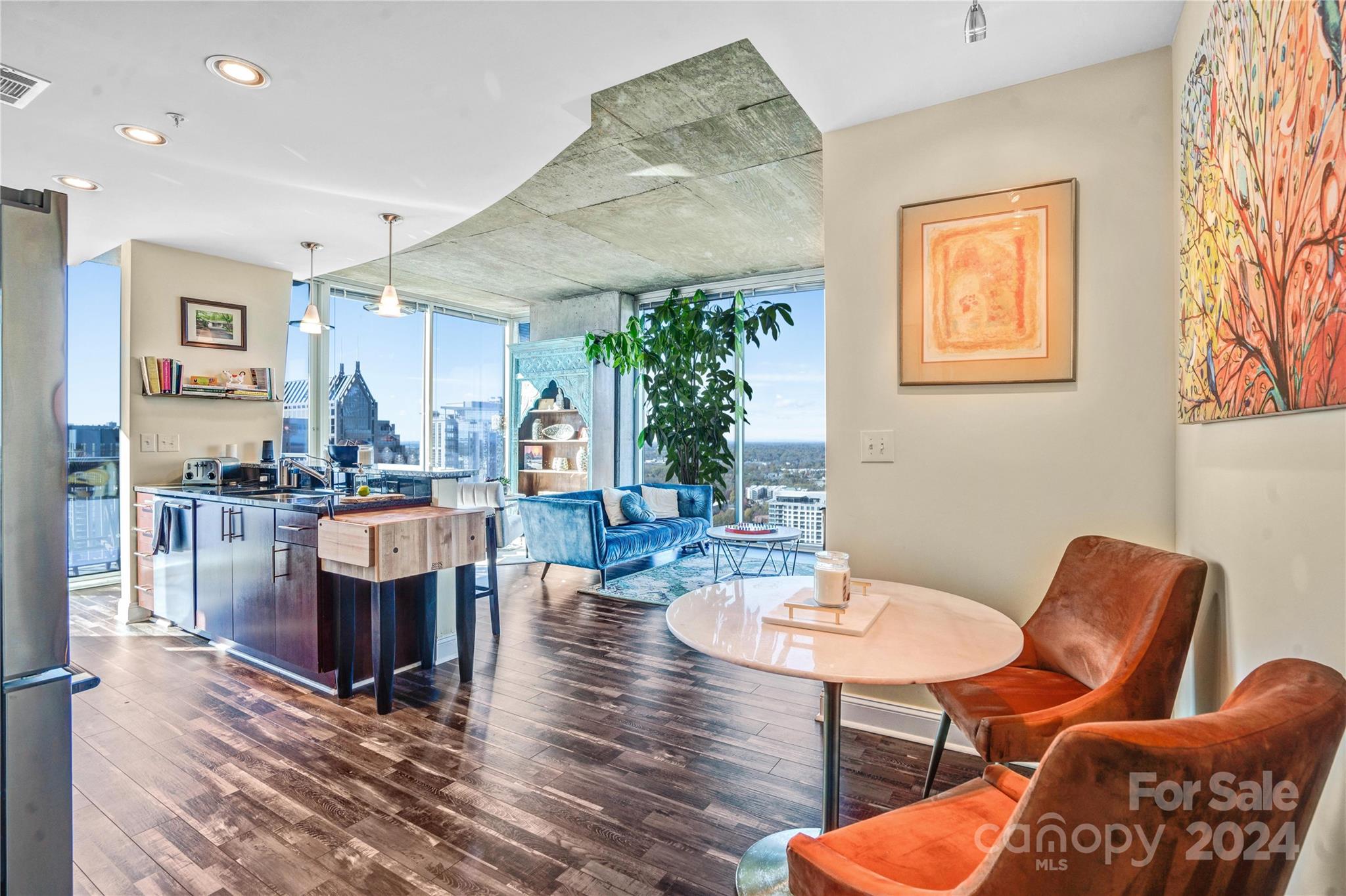 Avenue Condominiums - Residential