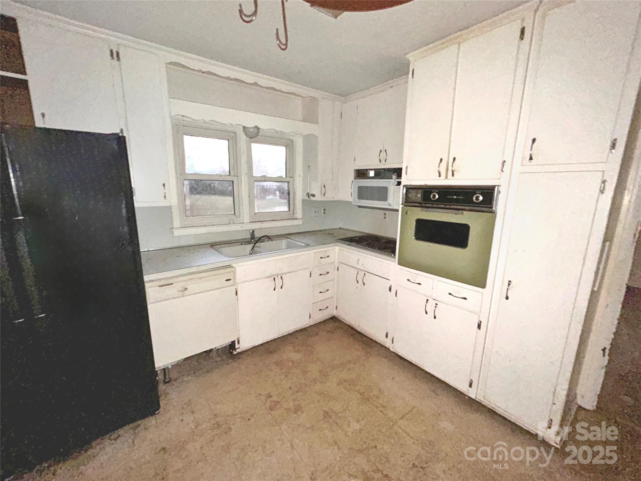 2330 40th Avenue Court NE