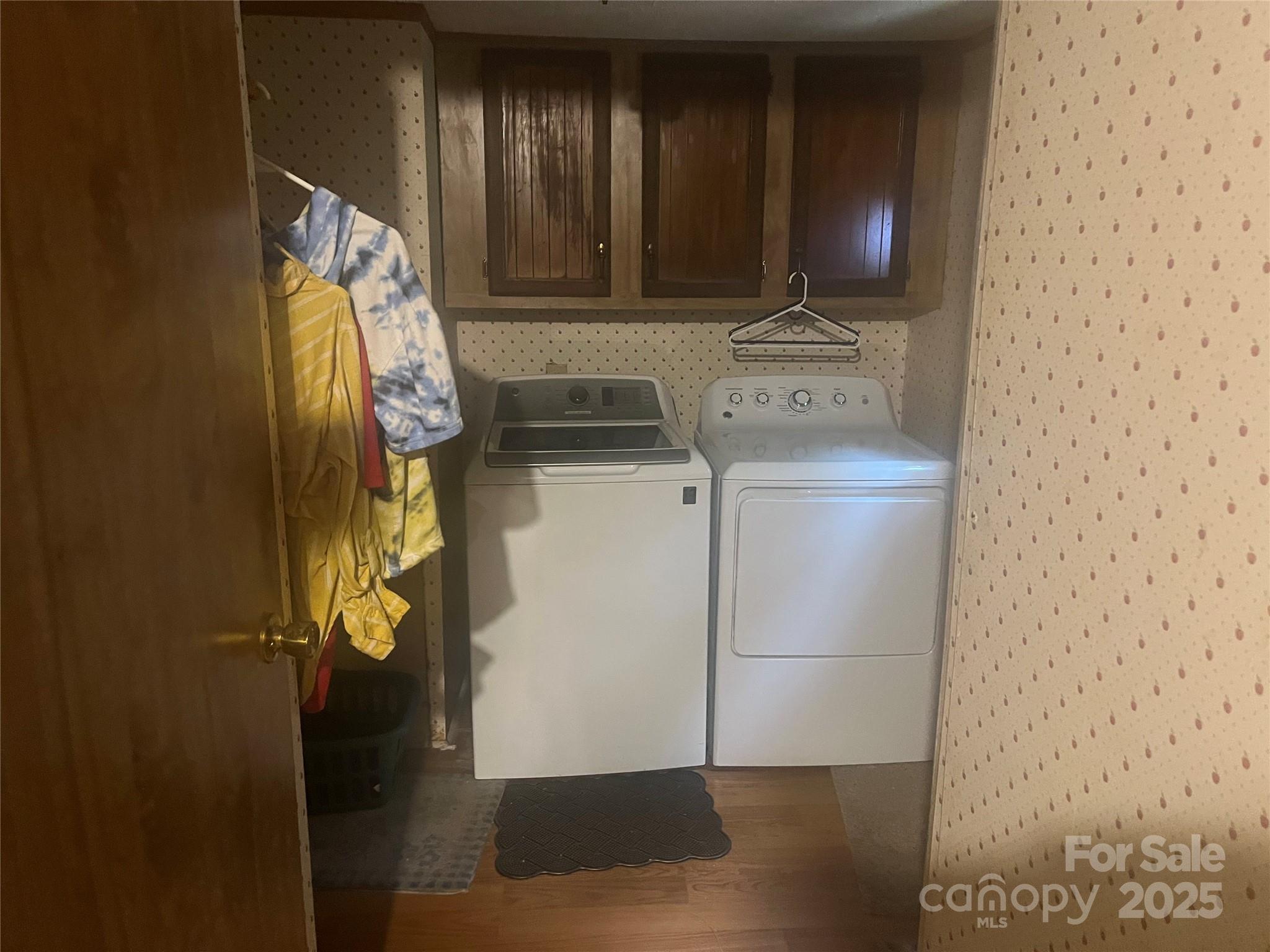 Lamplighter South - Residential