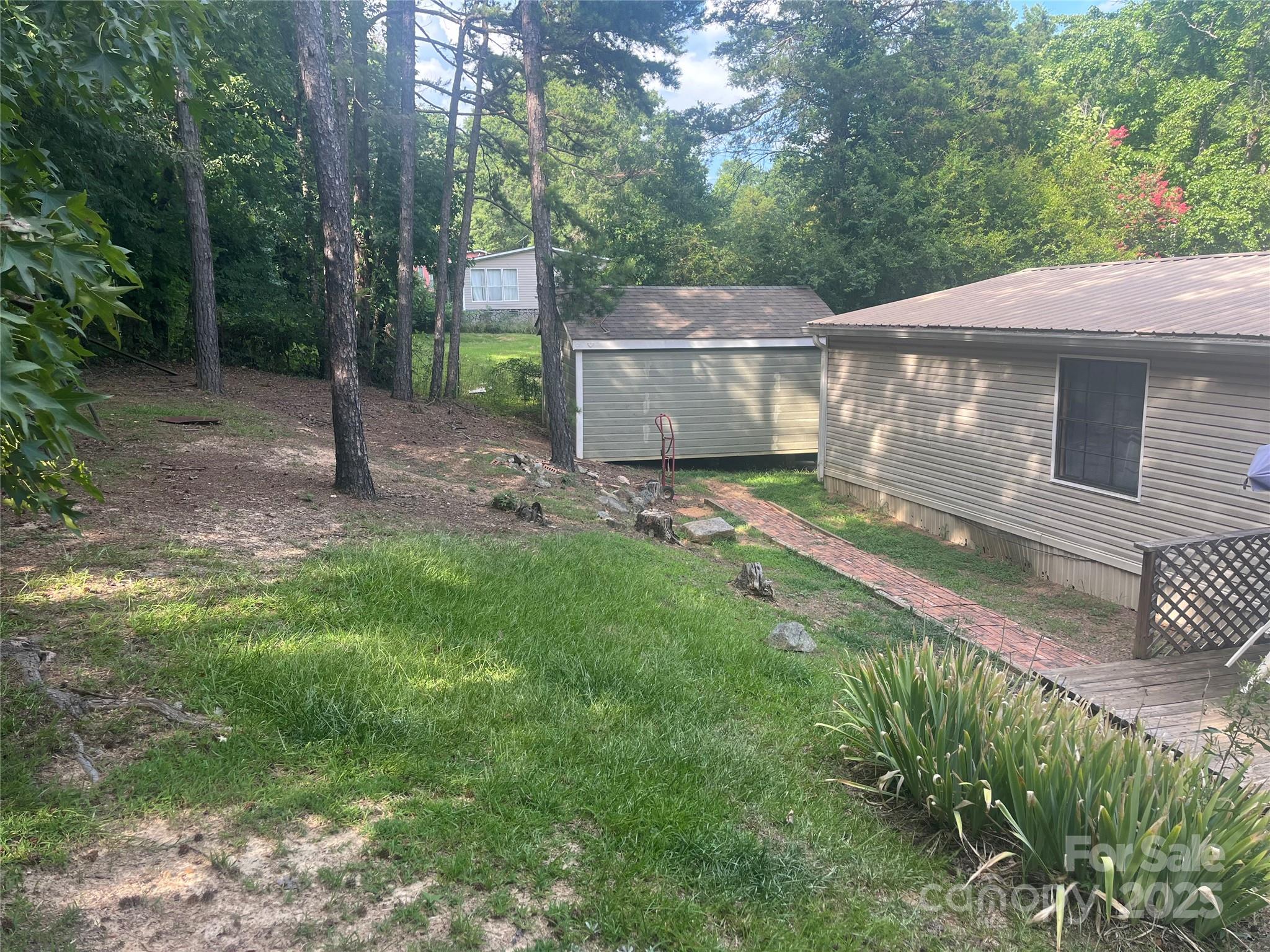 Lamplighter South - Residential