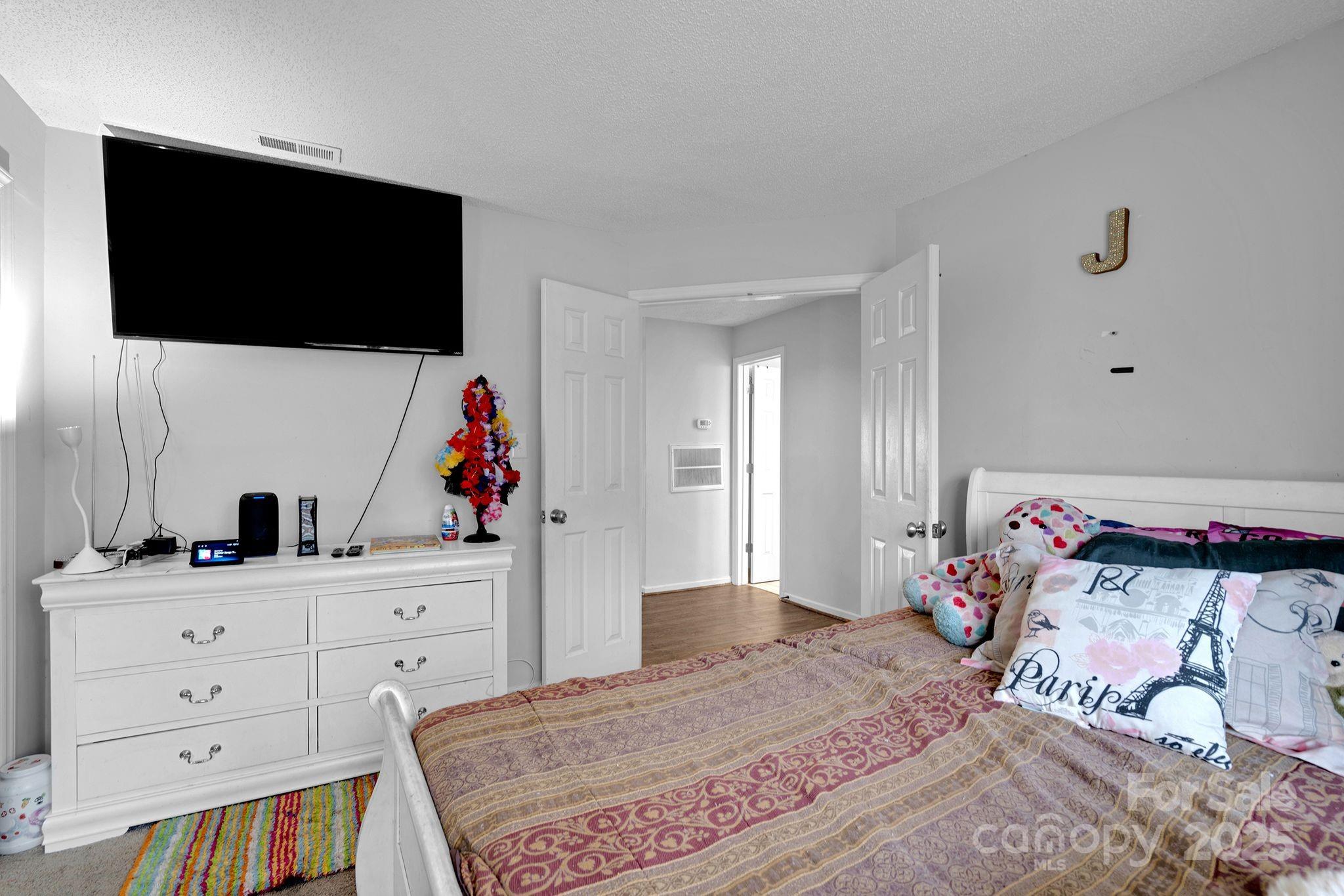 Lakeshore Village - Residential