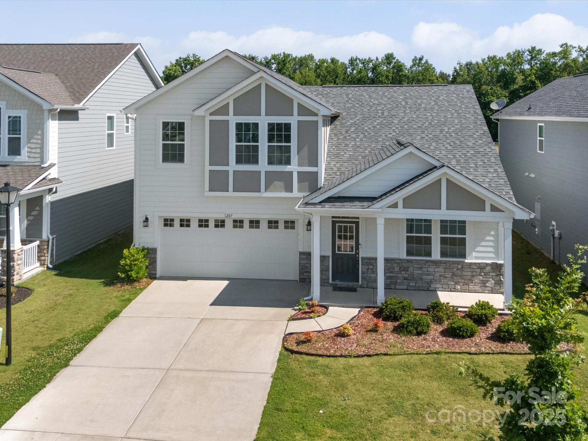 1207 Laggan Lane