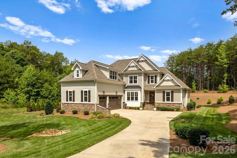 Photo of 3207 James Plantation Drive, Denver, NC 28037 (MLS # 4393693)