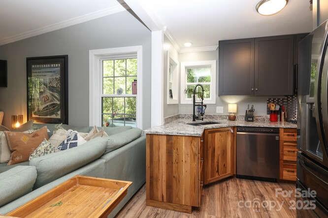 8903 New Town Road