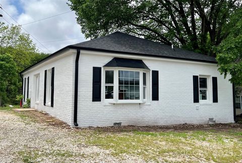 207 Eden Street Davidson NC 28036