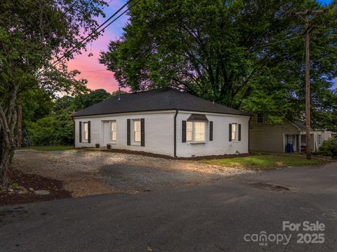 207 Eden Street Davidson NC 28036