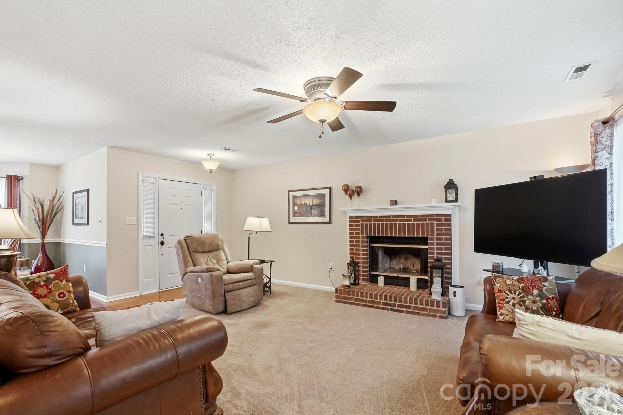 6000 Carriage Oaks Drive