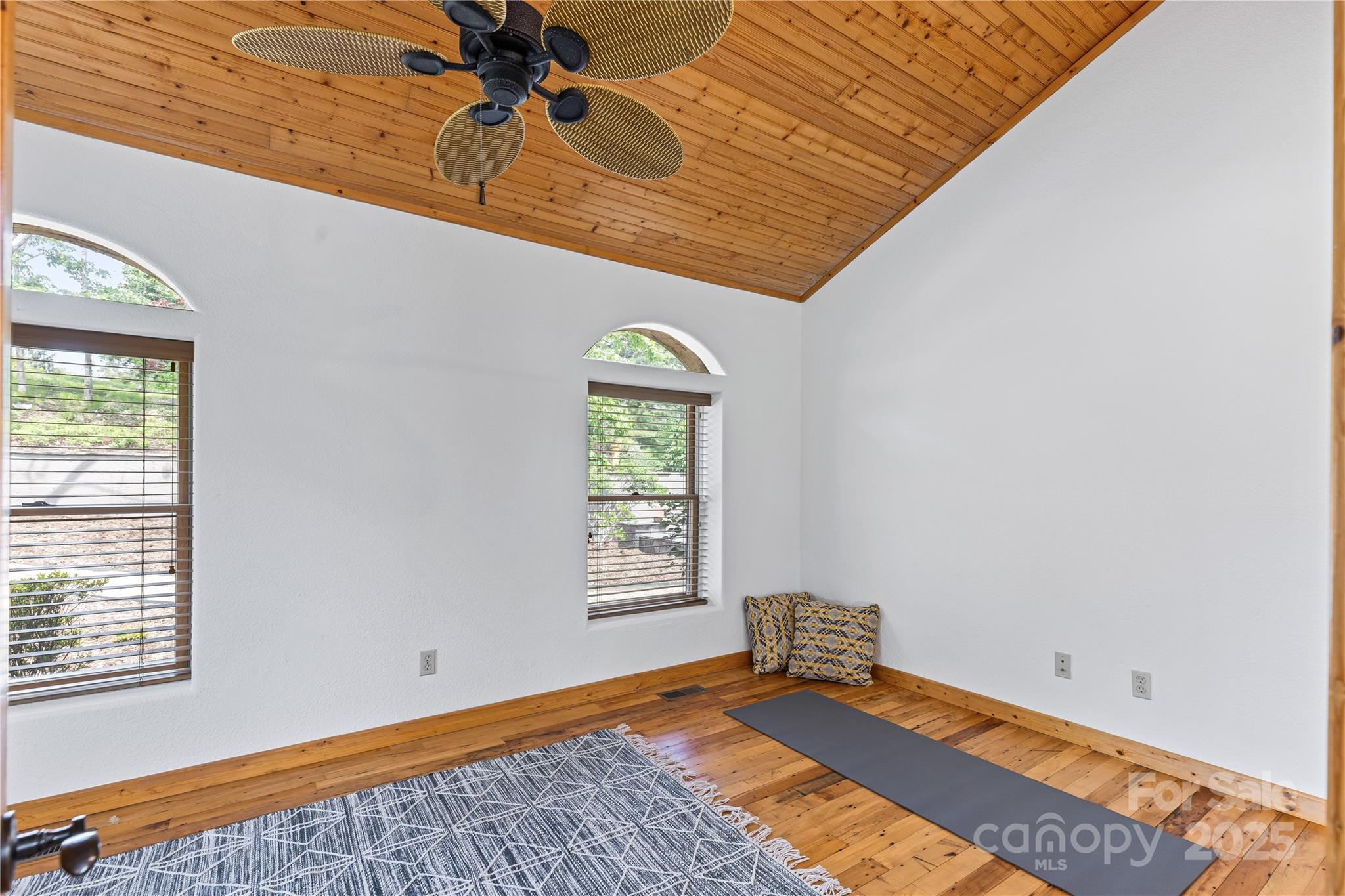 Town Mountain - Residential