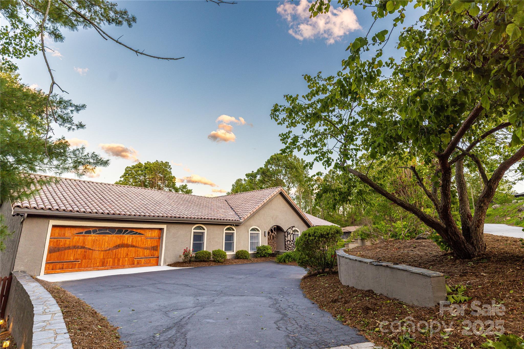 Town Mountain - Residential