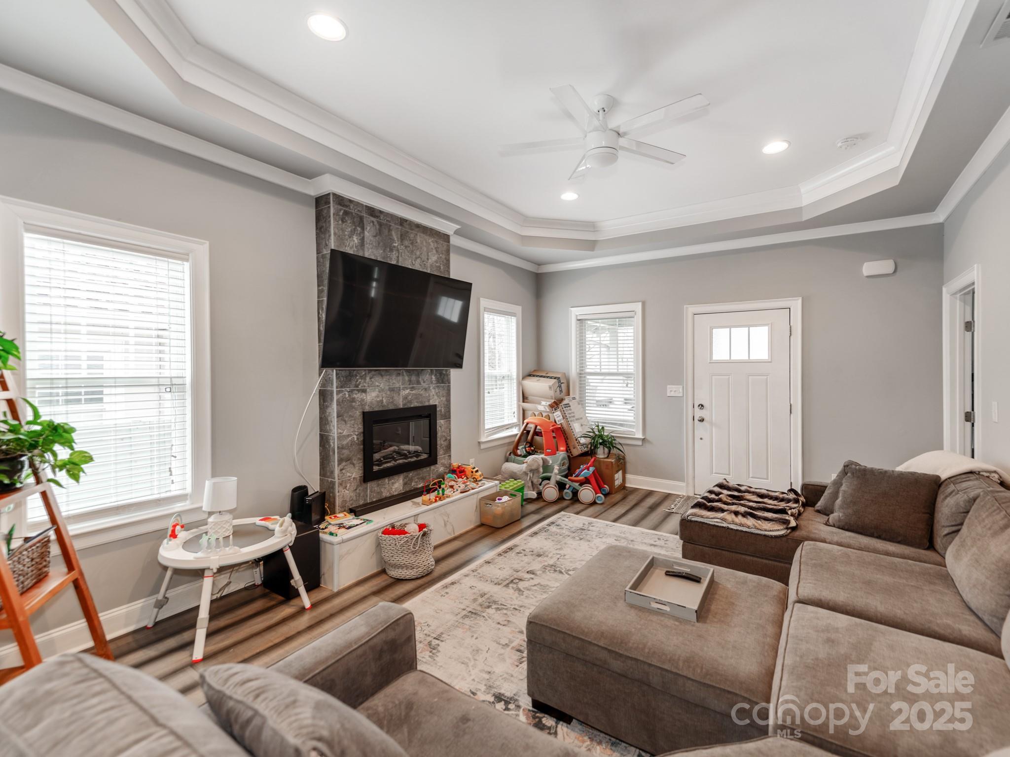 1916 Pegram Street