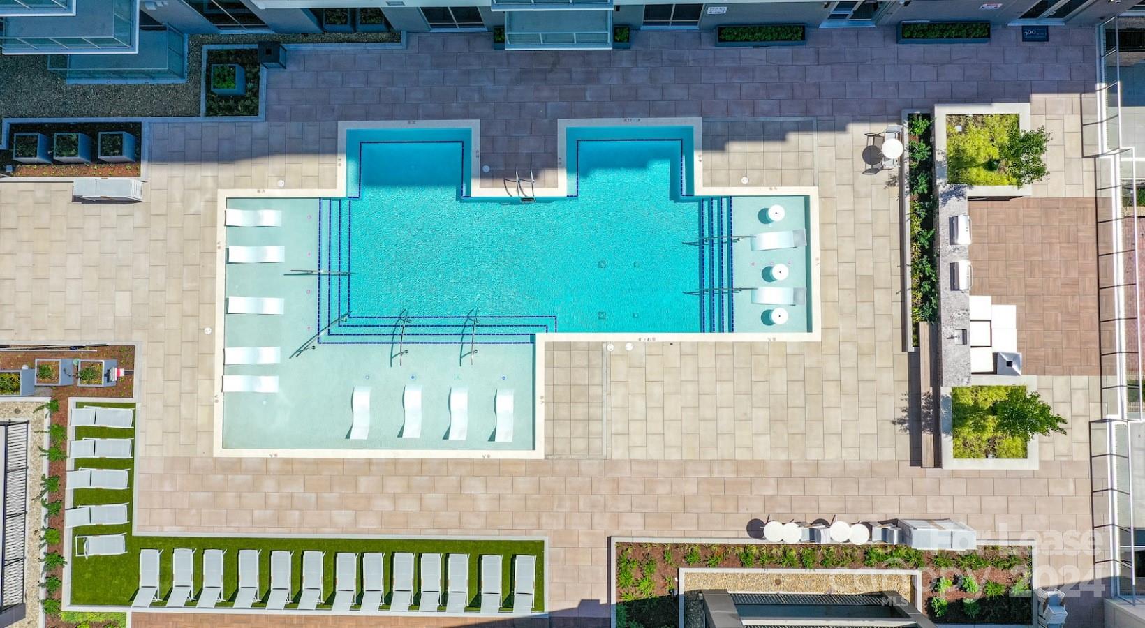 Charlotte, North Carolina 28202, United States, 1 Bedroom Bedrooms, ,1 BathroomBathrooms,Residential,Active,62989