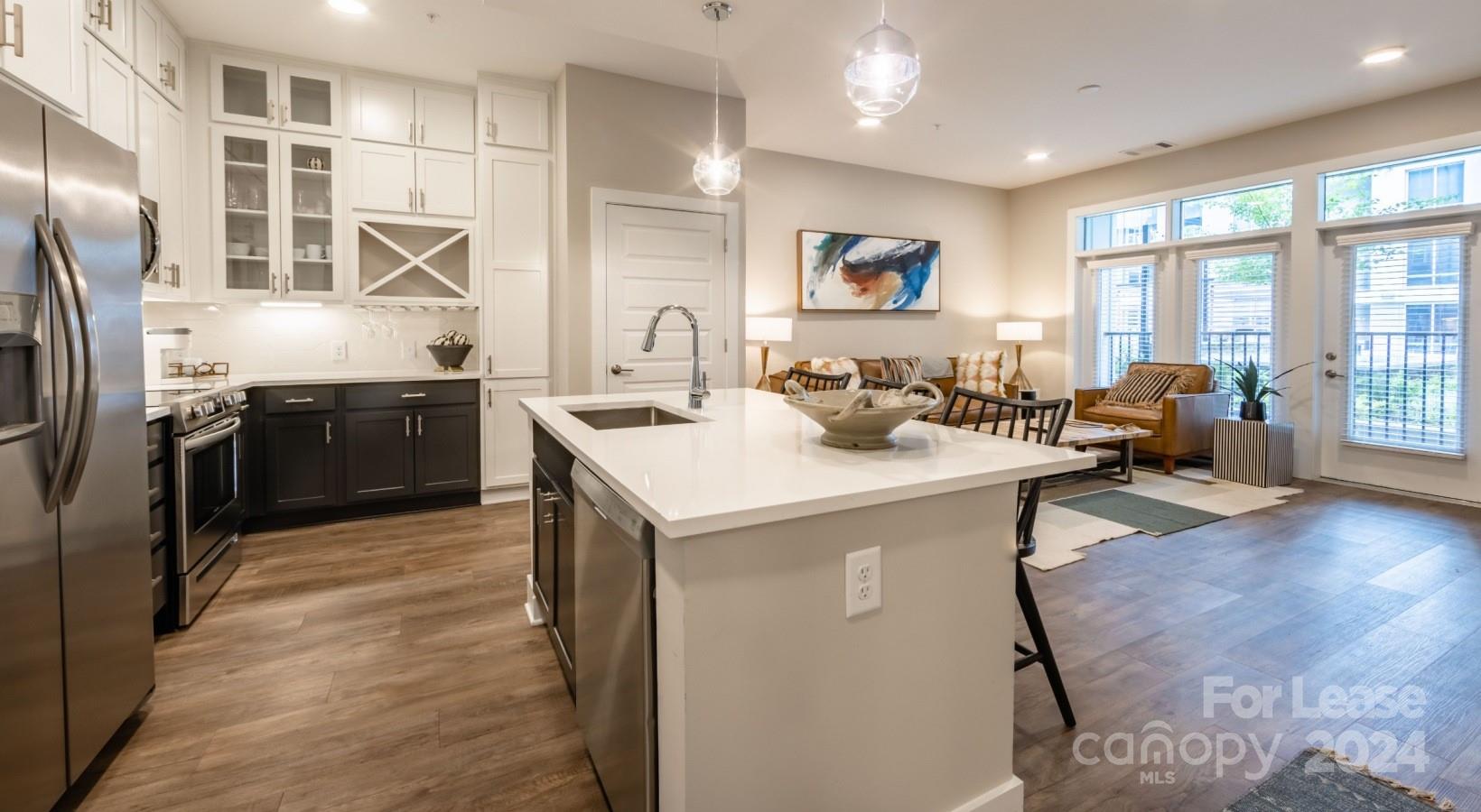 Charlotte, North Carolina 28202, United States, 1 Bedroom Bedrooms, ,1 BathroomBathrooms,Residential,Active,62989